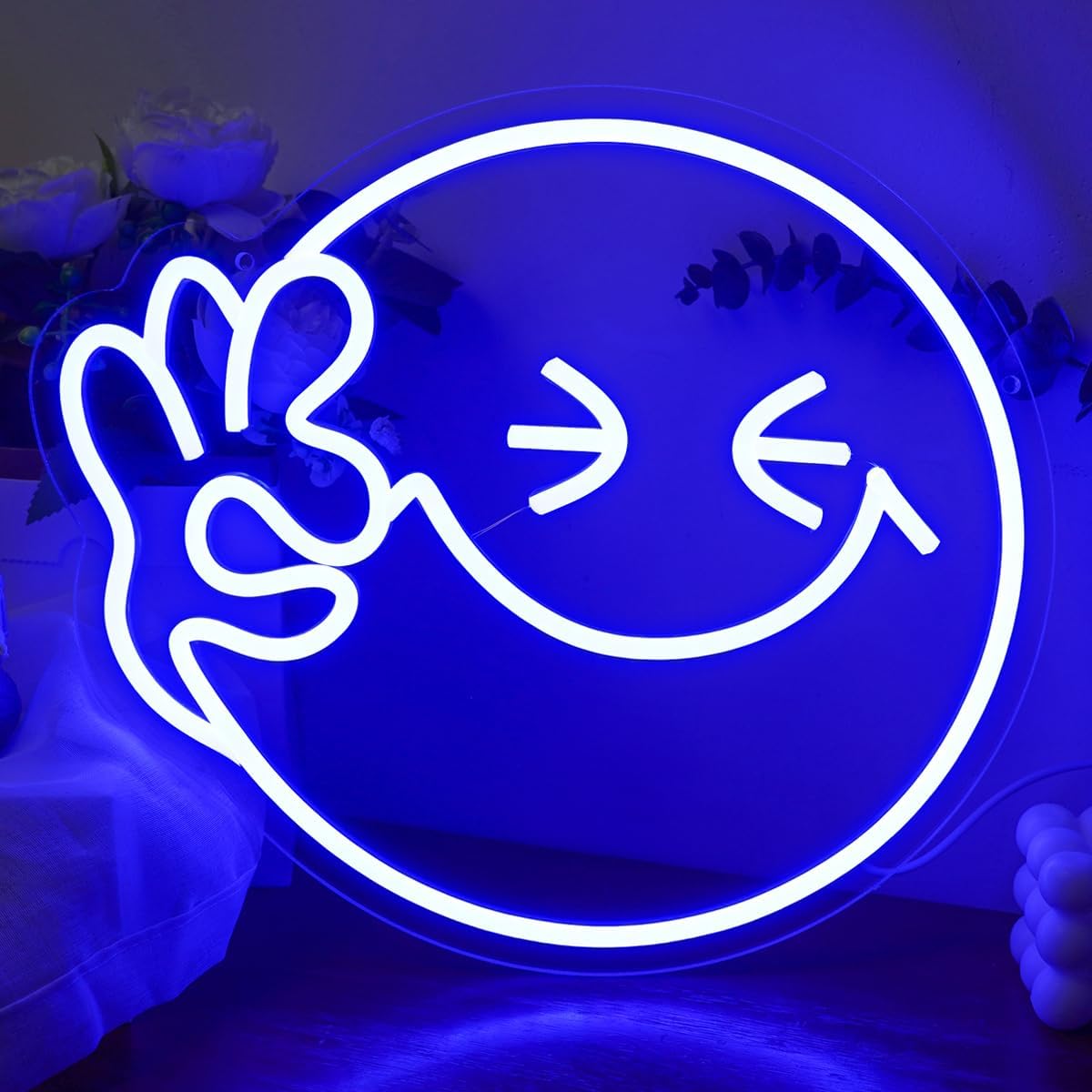 Emoji Smile OK неоновая вывеск – обзор и цена Ok Lighting Decor